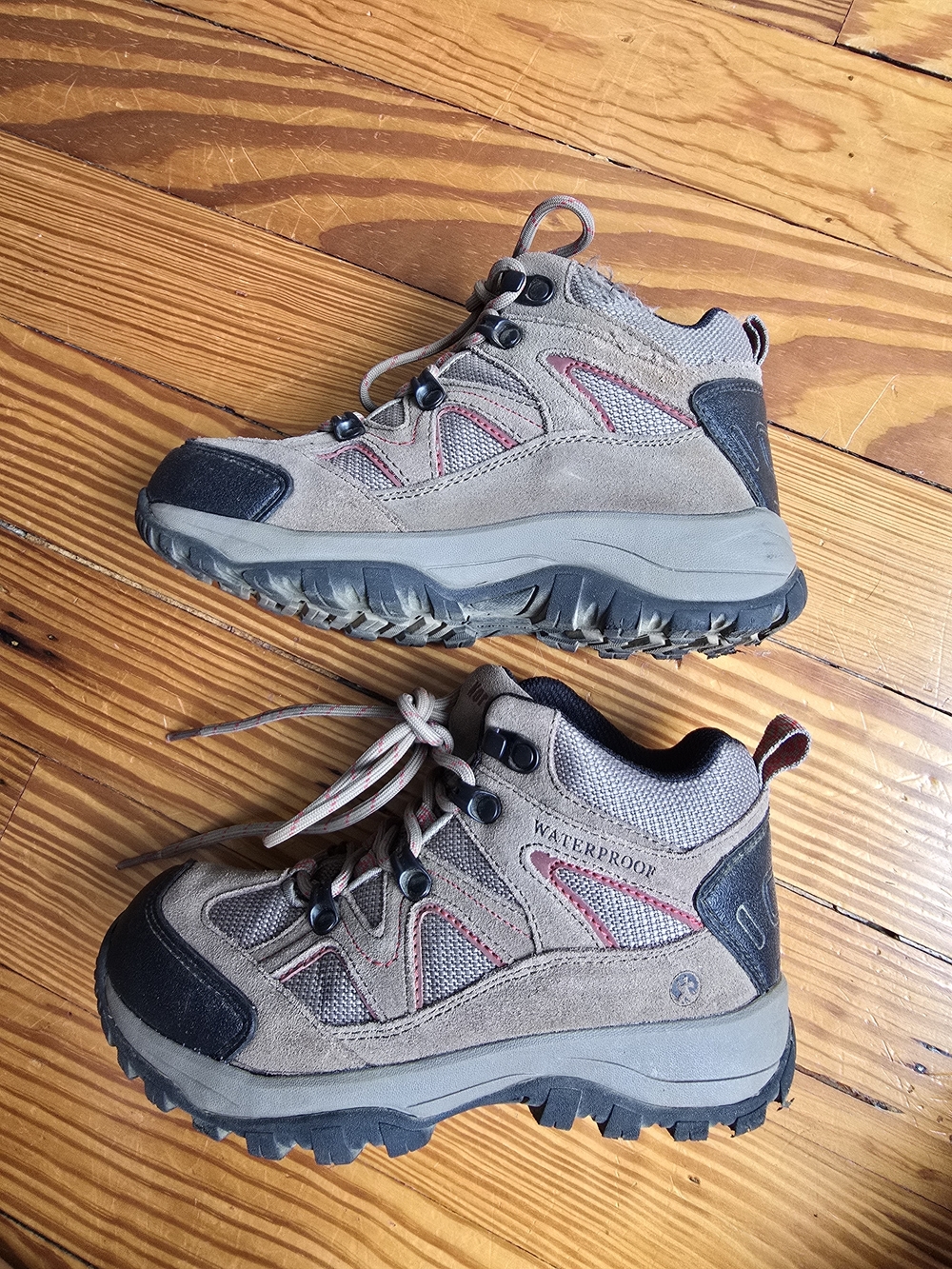 Northside Kids Waterproof Hiking Boots in Brown and Gray Sz 2
